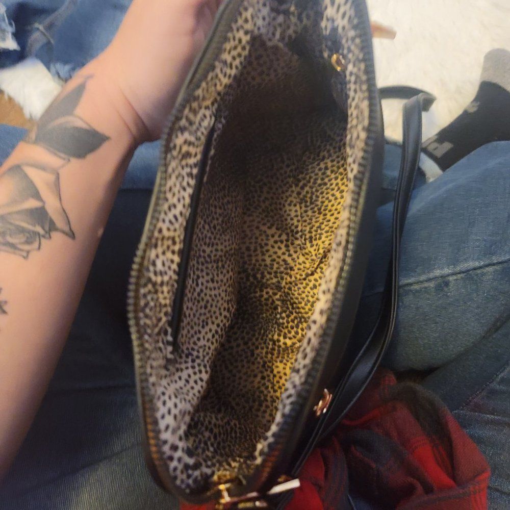 Black Crossbody - Picture 3 of 4
